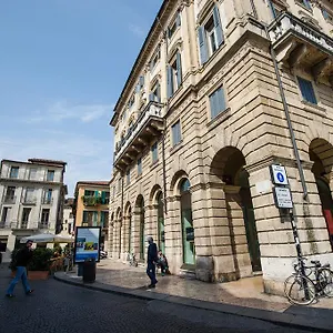 Italianflat - Arena Di Rensi , Verona Italia